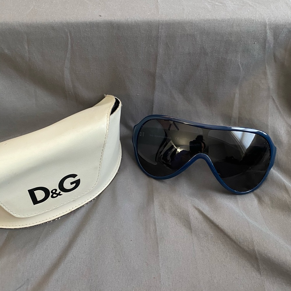 Oversized Dolce & Gabbana sunglasses